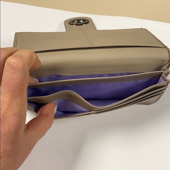 Coach Metallic Gold Leather Turnlock Clutch Wallet - Picture 14 of 15